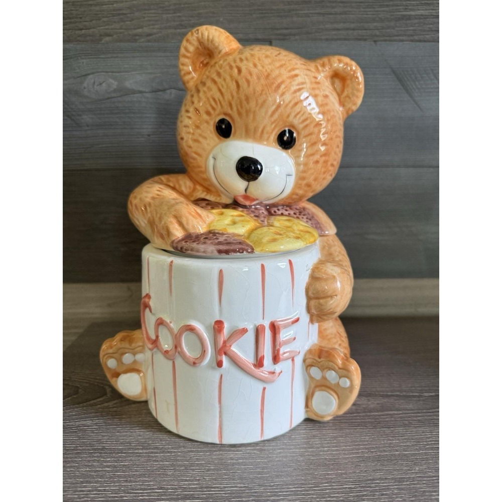 Welcome Taiwan‎ Ceramic Teddy Bear  Cookie Jar